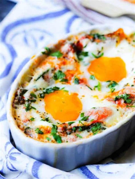 Baked Eggs In Tomato Spinach Cream Sauce Eating European