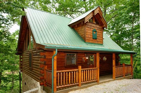 Parkside cabins in gatlinburg tn offers a variety of amenities you just can't find in a hotel: Smoky Mountains, Tennessee: A Memorable Destination ...