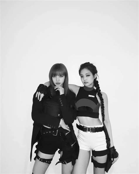 Blackpink Lisa And Jennie After Inkigayo Instagram Update April 7 2019