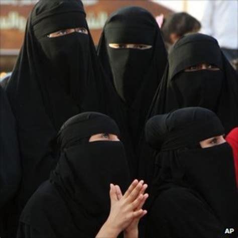 Saudi Arabia Women Activists Urge Jail Term Reversal Bbc News
