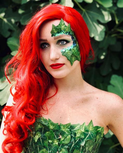 Poison Ivy Costume Ideas For Halloween Thatll Make Everyone Green With