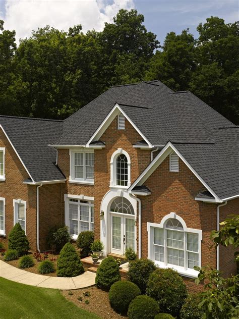 Offering a lifetime warranty in all iterations of the landmark shingle. Roofing Certainteed & CertainTeed Landmark Pewter