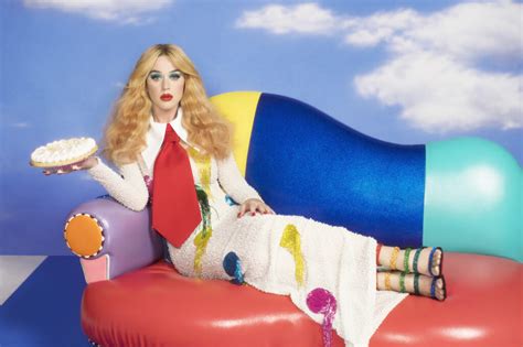 Smile se torna o 2º álbum da Katy Perry mais elogiado pela crítica