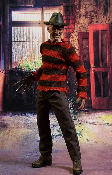 My reign of terror was legendary. Product Review Freddy Krueger Sideshow review