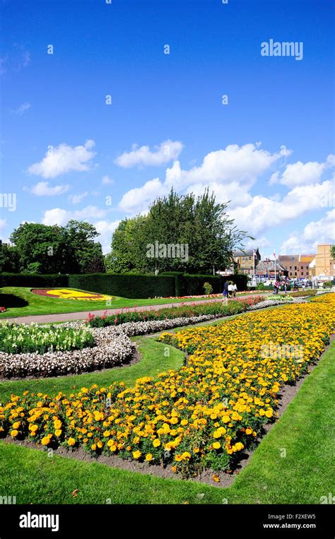 Garden Flower Beds Hi Res Stock Photography And Images Alamy