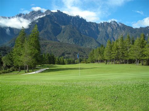 Although the idea of a superb vacation is often regarded as a day at the sand or relaxing at the pool with a fruity cocktail, you imagine yourself swinging away at a driving range or working on your putting. Malaysia Golf Courses, Resorts and Clubs - SkyscraperCity