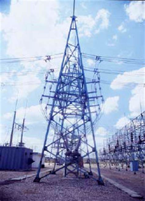 Description of electrical systems and equipment. Electric Power eTool: Substation Equipment - Distribution Bus