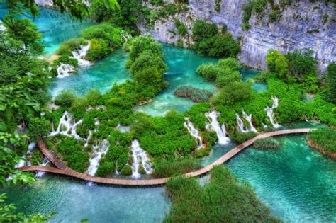 W chorwacji jest mnóstwo wartych zobaczenia miejsc. Jeziora Plitwickie - ceny biletów 2018
