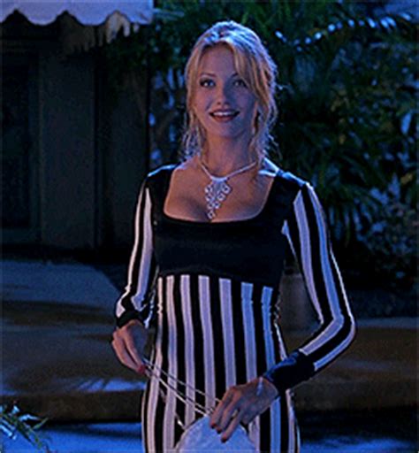 Cameron diaz love scenes as tina carlyle the mask movie clip b. Cameron diaz the mask gif 5 » GIF Images Download