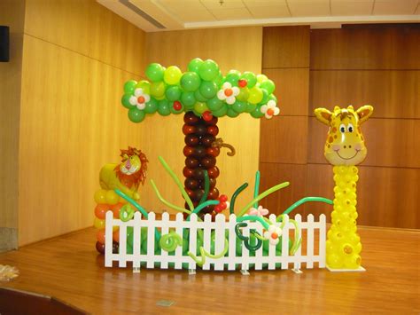 Three different types of green balloons, 5 inch, 10 inch and 12 inch, 12pcs 10 inch metallic gold balloon, 12pcs gold confetti balloon, 2pcs 22inch 4d golden balloon, 20pcs 5 inch gray balloon, 6pcs turtle leaf, 6pcs palm leaf, 2pcs balloon strip, a dot glue. jungle safari balloon decor | Bubbly Balloons | Pinterest