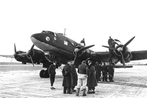 Adolf Hitlers Personal Fw 200 Condor Bearing The Insignia Of Die