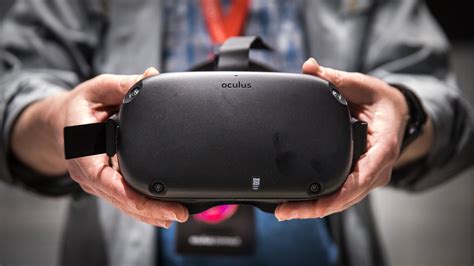 Hands-On with the Oculus Quest VR Headset! - Tested