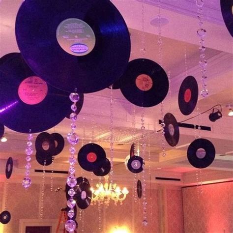 30 The Best New Years Party Decorations For Your Beautiful Moment 70s