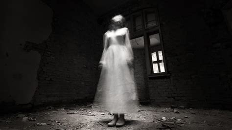 Of History S Most Famous Ghost Photos Mental Floss