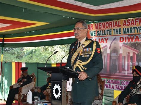 Lt Gen Alok Kler Pays Homage To 1971 Indo Pak War Bravehearts India News