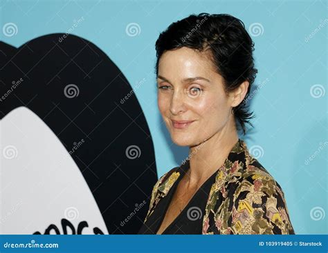 21 Pictures Of Carrie Anne Moss Irama Gallery