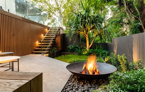 You can create a place for your children to play together or a place where they can relax.the ideas on this list vary greatly, but if you take a look at the gallery, i'm positive that you can find an idea that you can use to transform your backyard into a fun and entertaining. Alderley Courtyard - Contemporary - Landscape - Brisbane ...