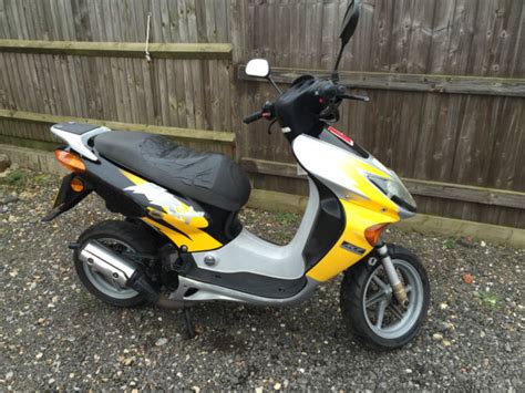 In this economy it's critical to get the most you possibly can for your buying dollar when searching for what you need. HONDA SCOOTER MOPED 50CC SZX50X-1 YELLOW 2002 52 REG MOT ...