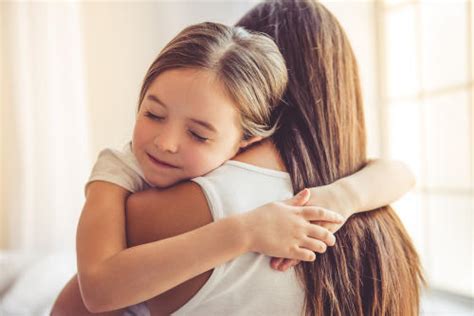 Por Qué Los Niños Necesitan Recibir Abrazos Todos Los Días Bioguia