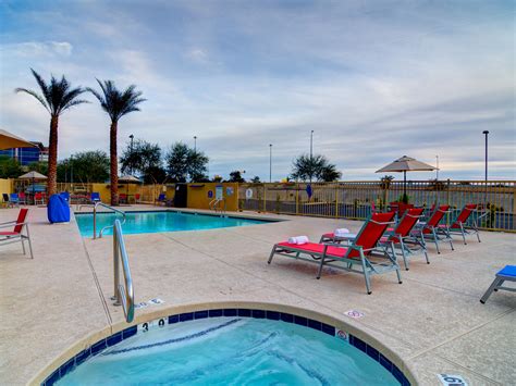 Hotels In North Phoenix Holiday Inn Express And Suites Phoenix North