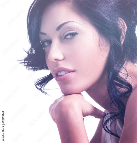 Portrait Of A Beautiful Sexy Tender Woman With Creative Hairstyl Stock Foto Adobe Stock