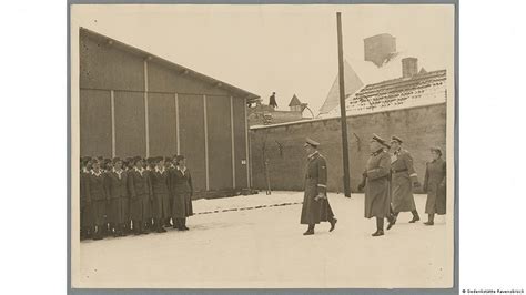 Mujeres Guardias En El Campo De Concentración De Ravensbrück Dw 15082020