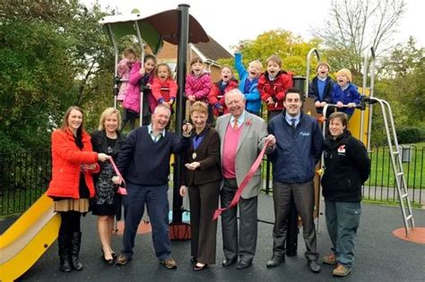 Playtime Saved By £36000 Donation From Warfield Councillors Berkshire Live