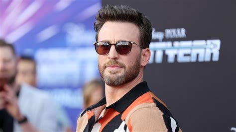 Chris Evans Named People S Sexiest Man Alive 2022 My Mom Will Be So Happy Access
