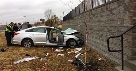 4 Injured After Car Hits Wall Near Governors Square Mall