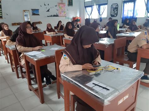 Pelaksanaan Ujian Berbasis Android di SMAN I Sungai Penuh