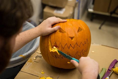 How To Carve A Pumpkin In College The State Press