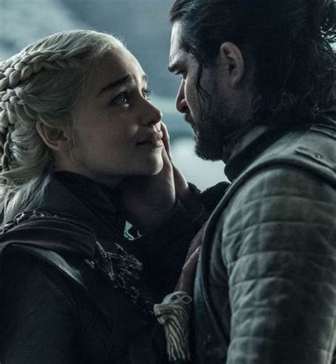 Game Of Thrones Theory Jon Snow Goes Mad And Daenerys Saves Westeros