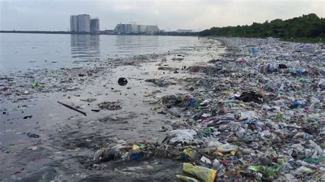 Plastic Pollution In Manila Philippines Youtube