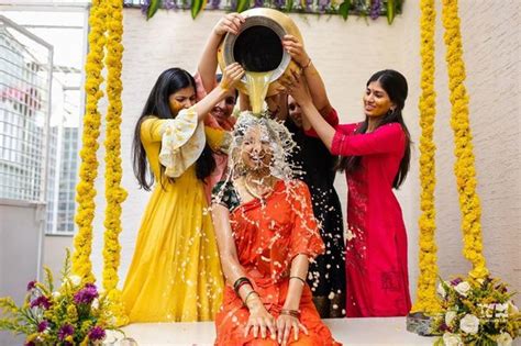 23 Beautiful Mangala Snanam Photos That Are Heart Tugging Weddingbazaar