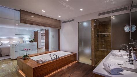 Royal Suite Bathroomwidth1920height1080modecropanchor