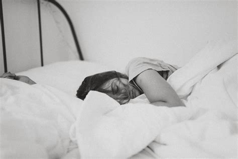 Do Women Need More Sleep Than Men Somnox Blog