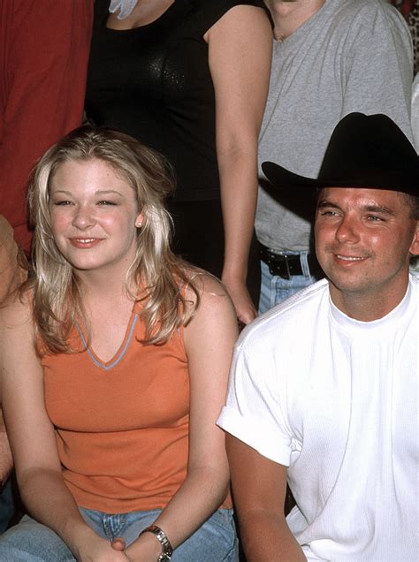 the short lived marriage of kenny chesney and renée zellweger why did they split