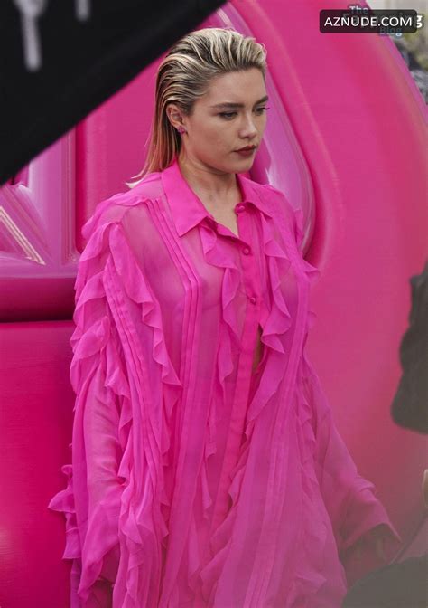 Florence Pugh Sexy Flashes Her Hot Tits During A Photoshoot For