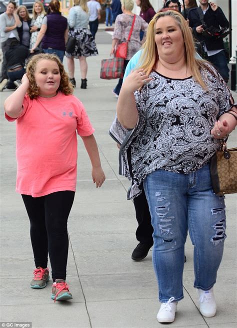 honey boo boo s mother shows off slimmer features in twitter selfie daily mail online