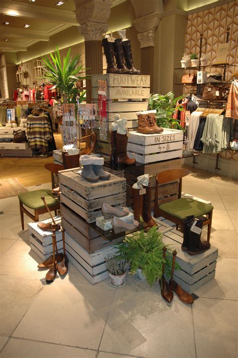 25 Awesome Retail Display Ideas Fancydecors T Shop Displays