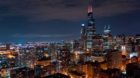 Most of all, it comes at night is a film in which the true elements of fear come from within, not from outside. Time-lapse of the Chicago skyline at night with skycrapers ...