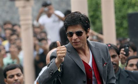 Shah Rukh Khan Honoured At Asian Awards