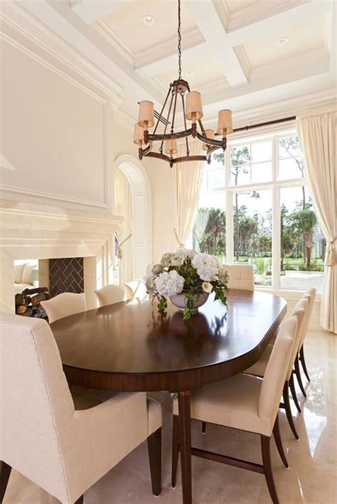 24 Stunning Dining Rooms With Chandeliers Pictures