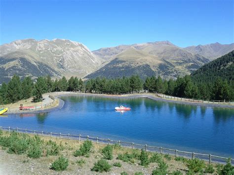 Andorra ranks number 203 in the list of countries (and dependencies) by population.; ¡Últimos días de verano! Disfruta de Andorra en família