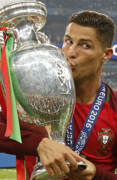 Top 10 Photos Of Cristiano Ronaldo Portugal Euro 2016 Celevs