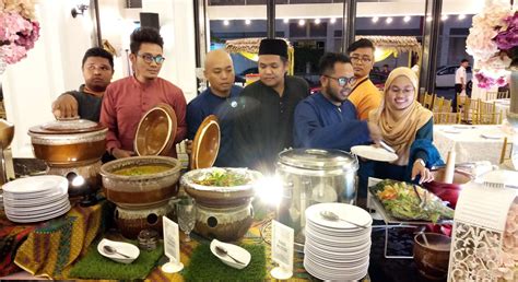 Disahkan halal sejak 2009 lagi, restoran bgr telah disahkan halal oleh jakim. Buffet Ramadhan Murah Bawah RM100 Di Ambassador Putrajaya
