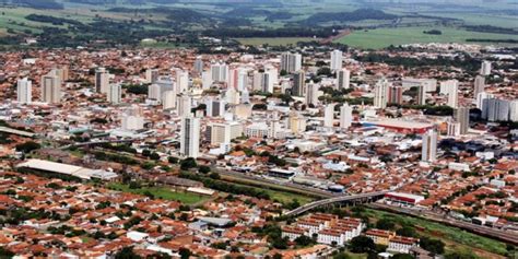 Araraquara is a city in the state of são paulo in brazil. Araraquara é a 45ª melhor cidade do Brasil para negócios