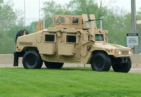 Powerful Images Of Humvees Military Machine