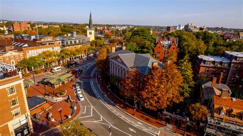 Capturing autumn's beauty on Harvard's historic campus - Harvard Gazette