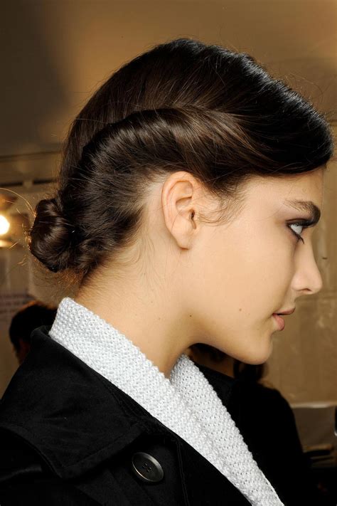 Tepatnya pada hari rabu (9/6) artis cantik ini sudah resmi diwisuda dan memiliki gelar baru di akhir namanya. Kumpulan Model Rambut Yang Cocok Untuk Perpisahan Sekolah ...